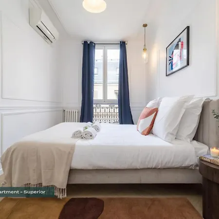 Poeticstay - Champs D'elysée * Parigi