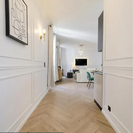Appartamento Poeticstay - Champs D'elysée Parigi