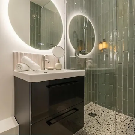 Poeticstay - Champs D'elysée Parigi