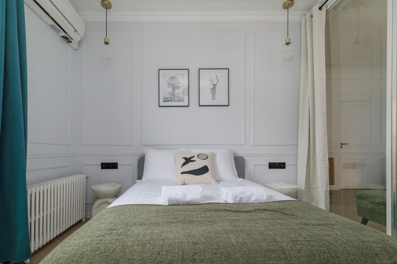 Appartamento Poetic - Champs Elysees Parigi